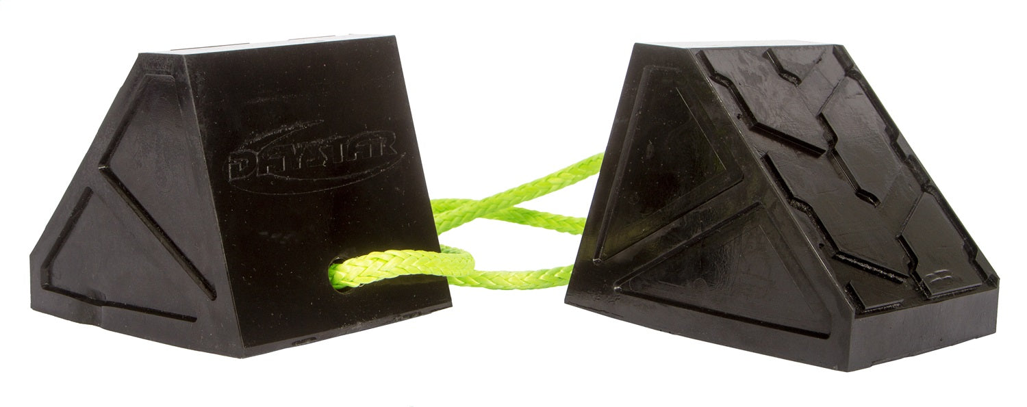 Daystar KU30010BK Dual Wheel Chock With 3 Foot Plasma Rope Tether Daystar