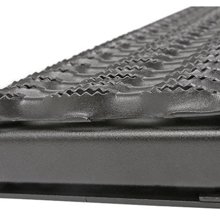 Dee Zee: 7” Rear Rough Step for Rear Cargo Vans