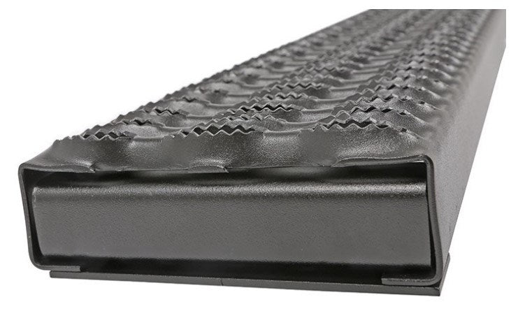 Dee Zee: 7” Rear Rough Step for Rear Cargo Vans