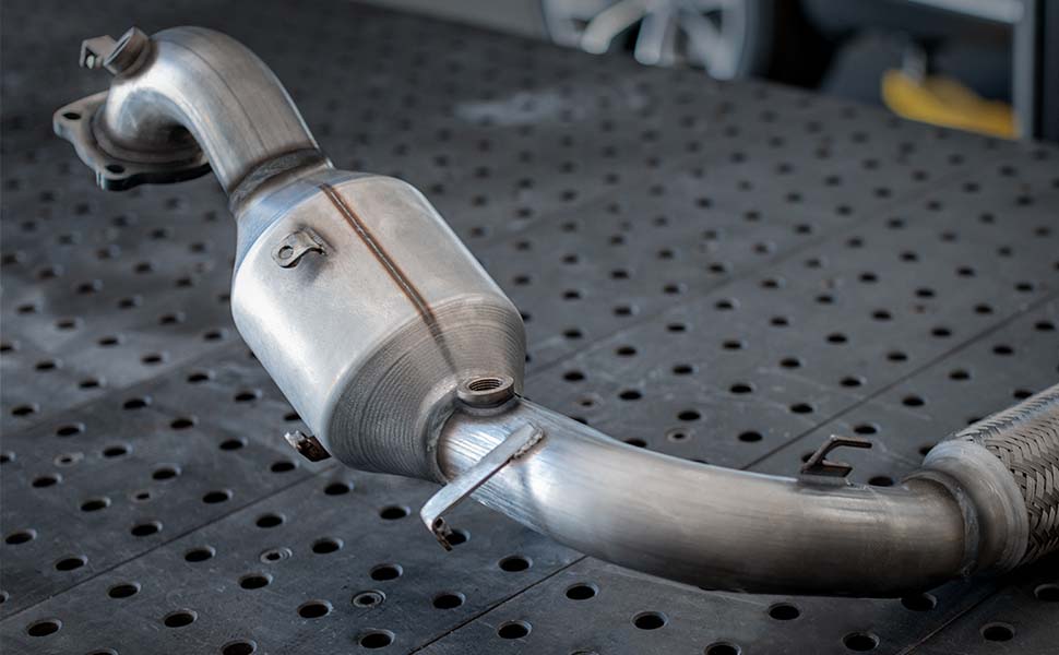 MagnaFlow Exhaust Products 51805 Catalytic Converter with Integrated Exhaust Manifold