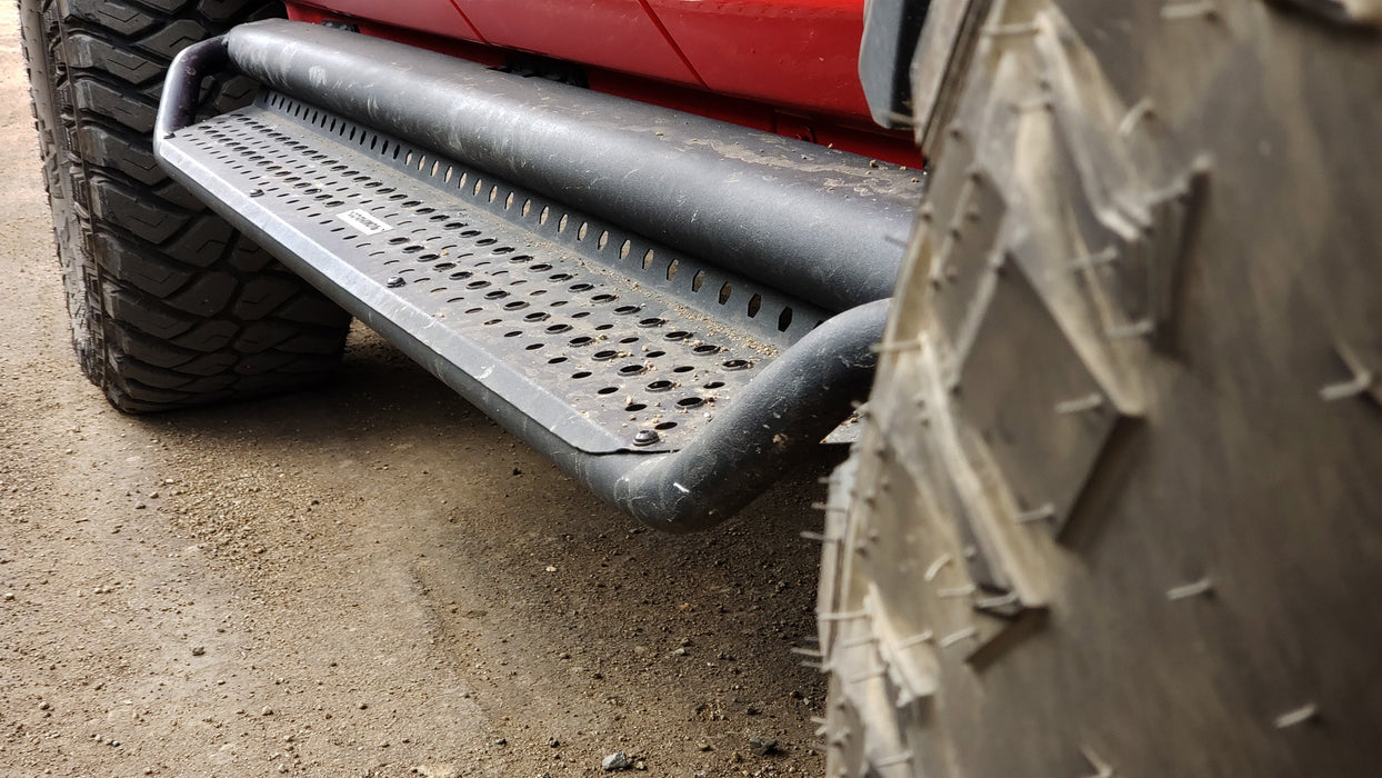 Go Rhino D14180T Drop down, full length step design is ideal for lifted vehicles or larger tires